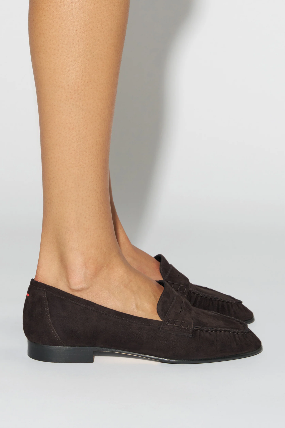 Loafer Aldous in Suede Moka Aeyde