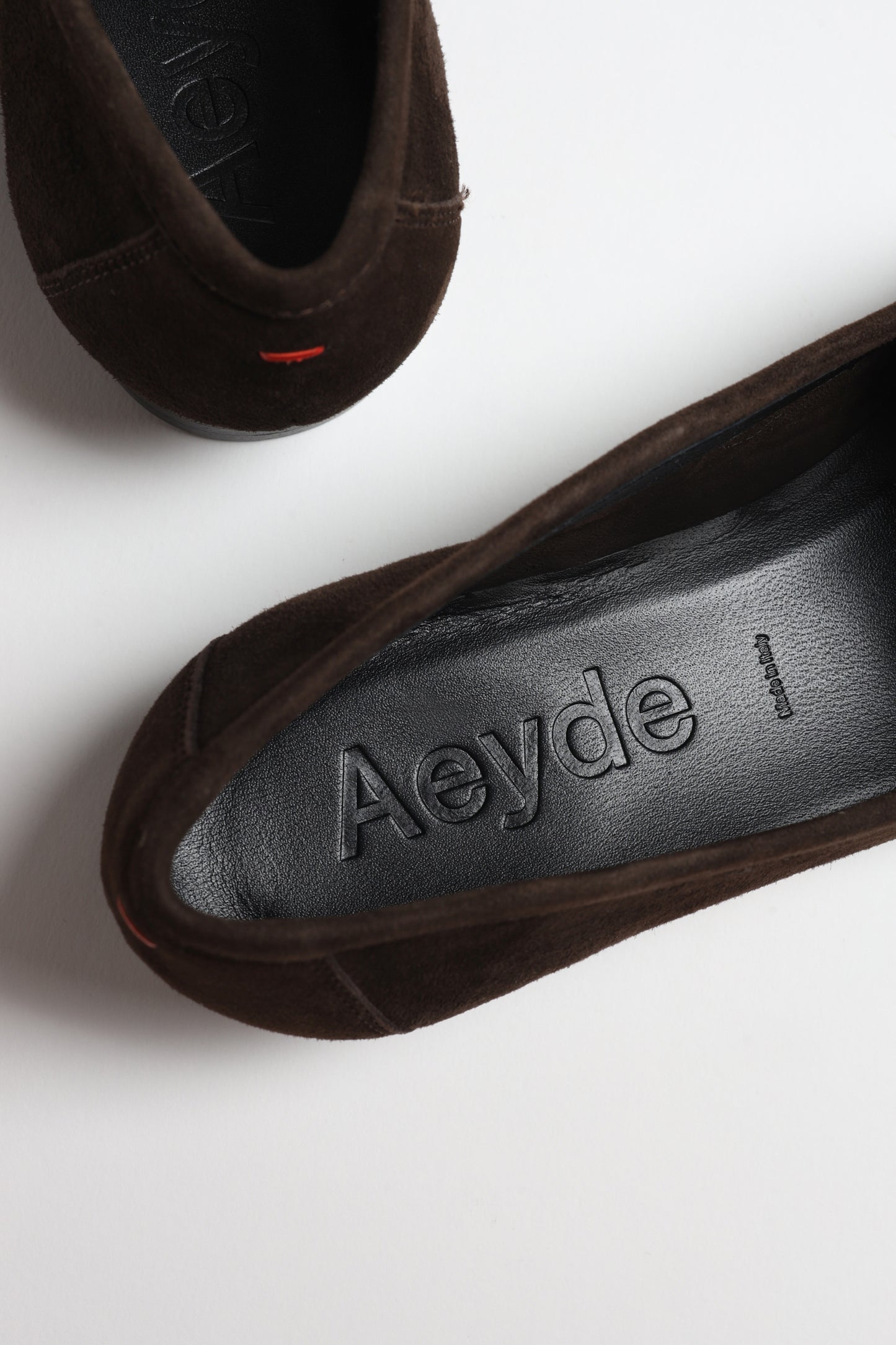 Loafer Aldous in Suede Moka Aeyde