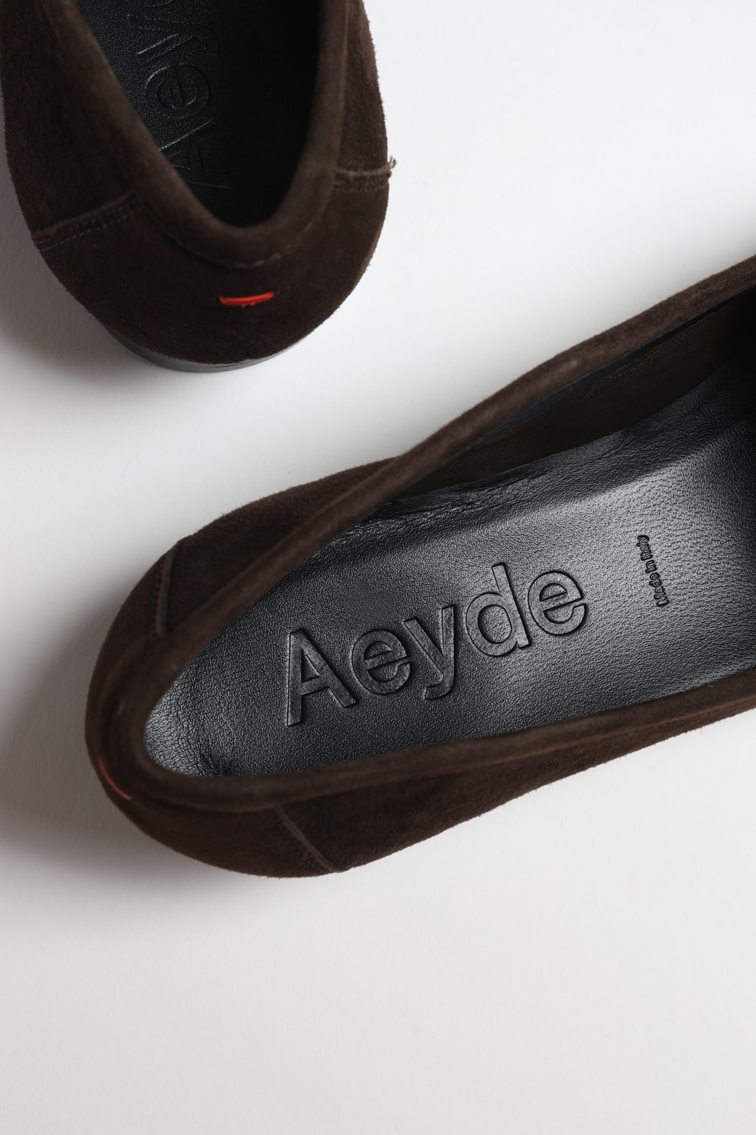 Loafer Aldous in Suede Moka Aeyde