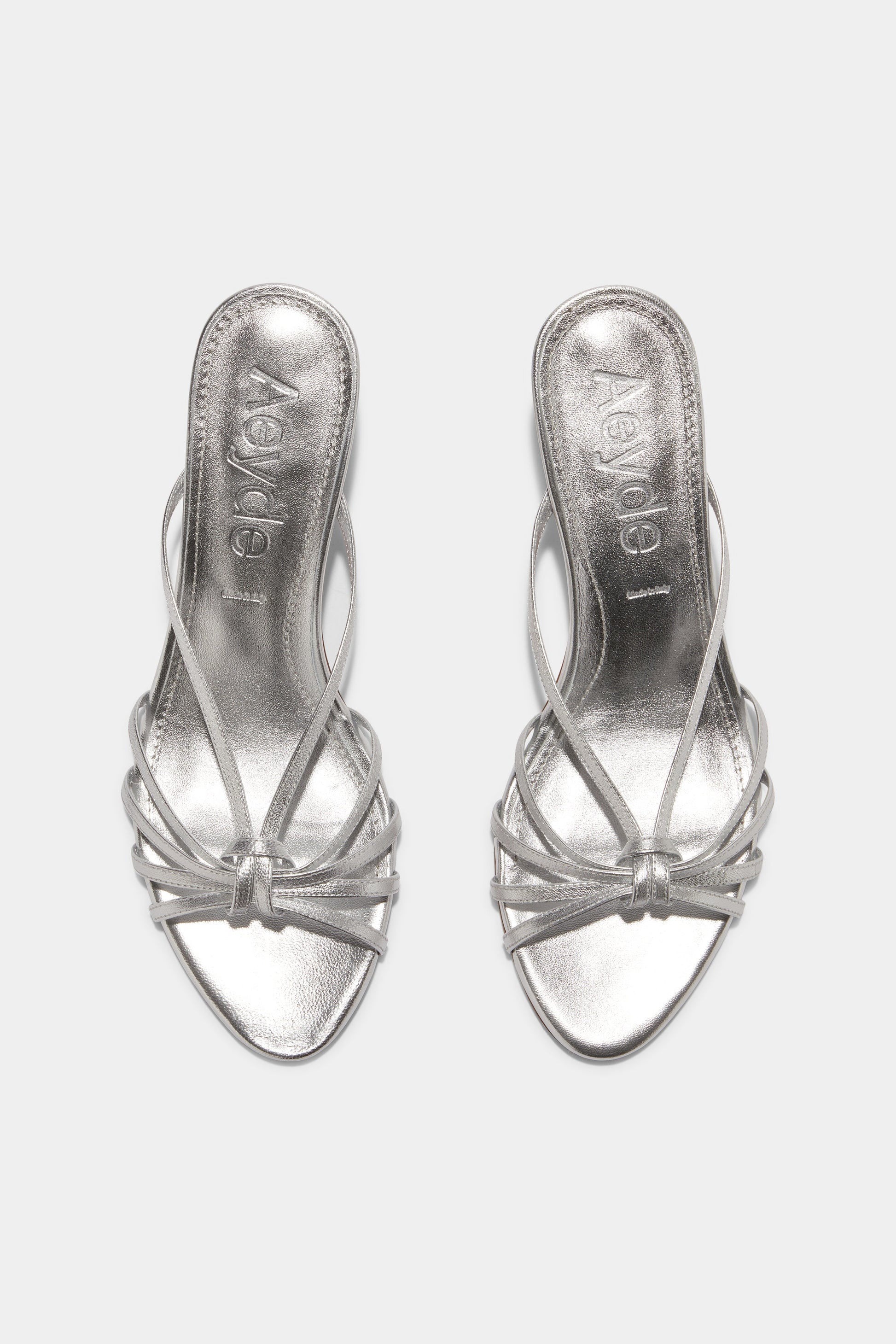 Sandalias Abby en color plata de Aeyde - Anita Hass