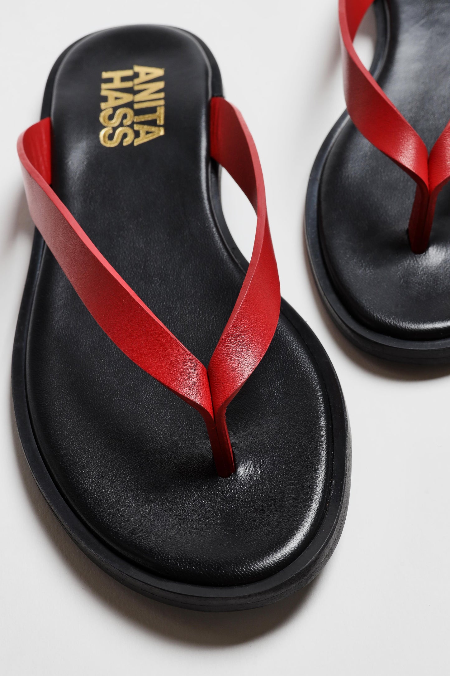 Flip-Flop aus Leder in Rot - Anita Hass