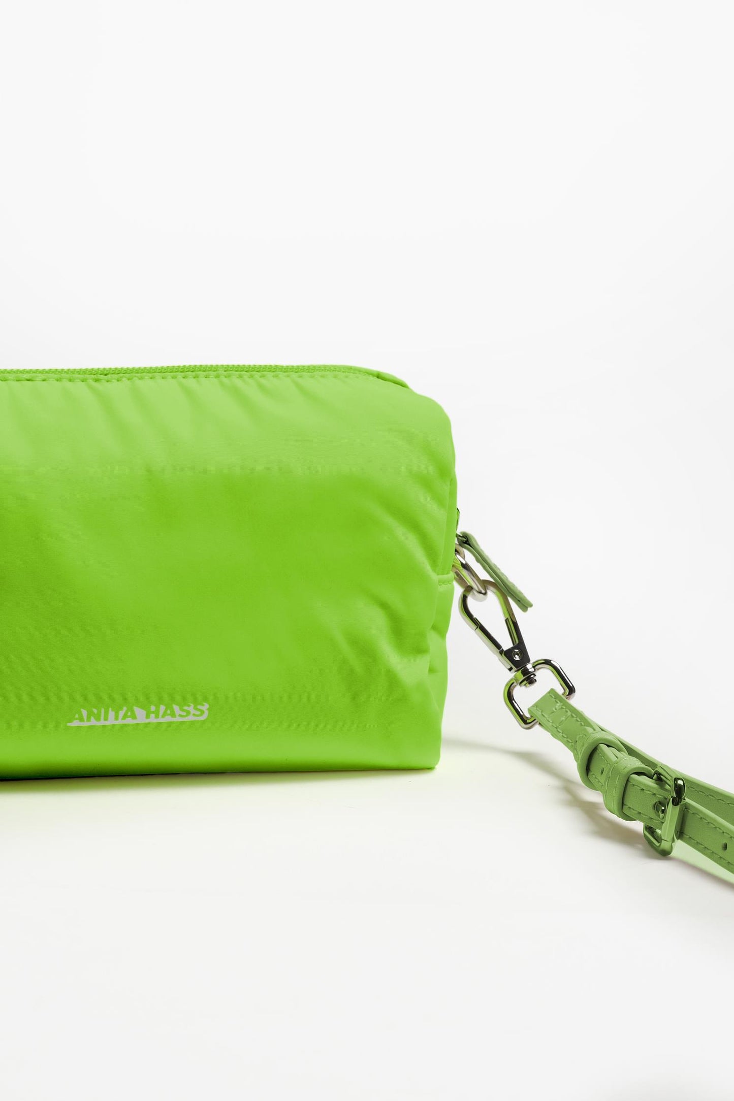 Pouch 'Heart' in Matcha Nylon - Anita Hass
