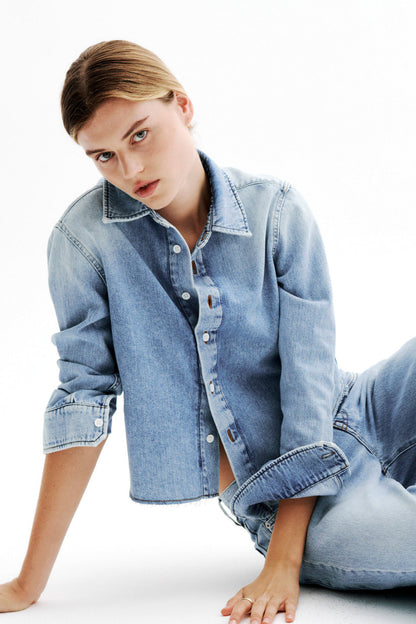 Hira denim blouse in light wash