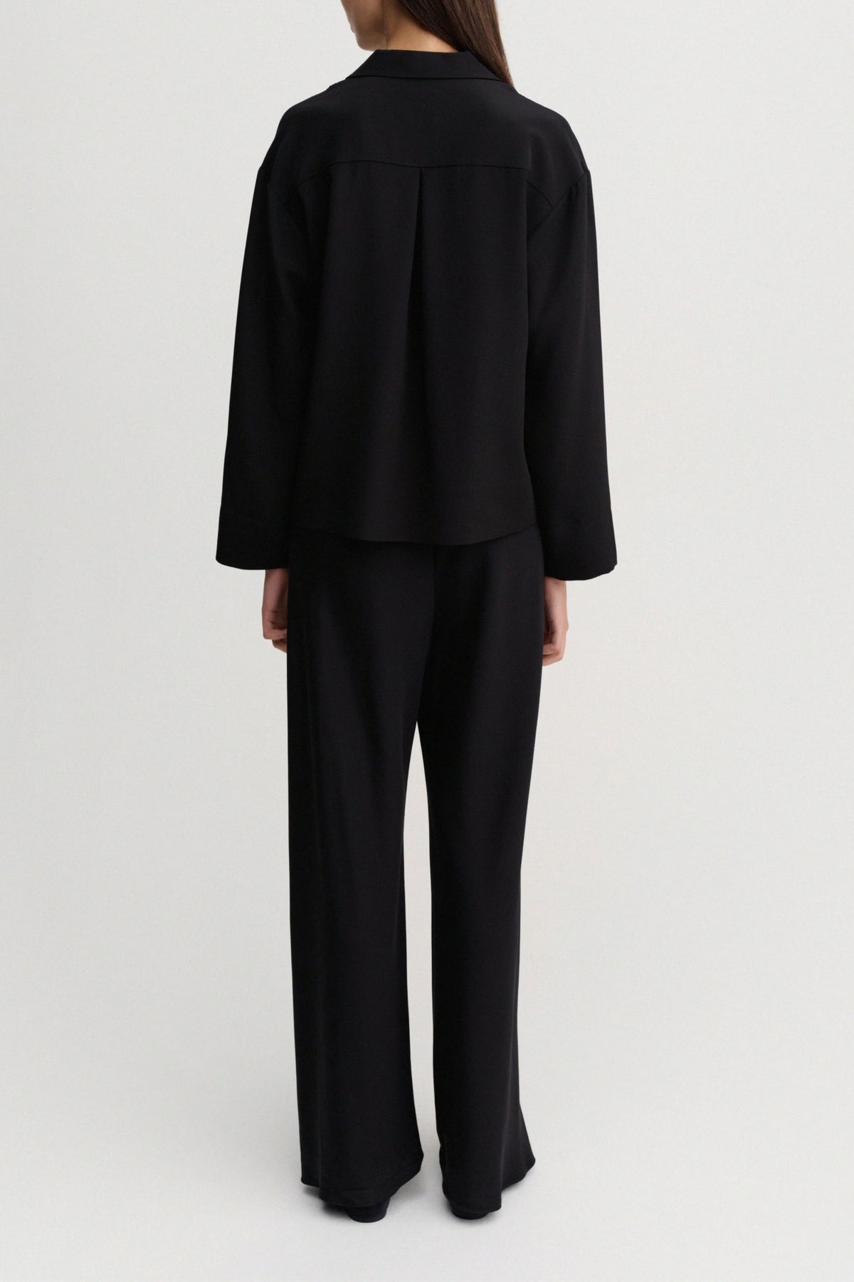 Hose Philine in Schwarz Almada Label