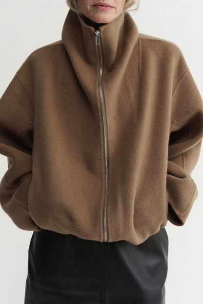 Jacke Lindy in Tan Almada Label