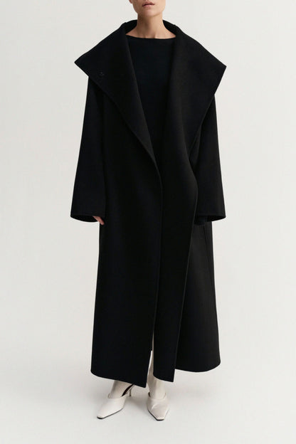 Mantel Thammy in Schwarz Almada Label