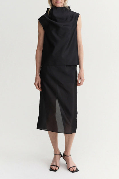 Top Kiera in Schwarz Almada Label