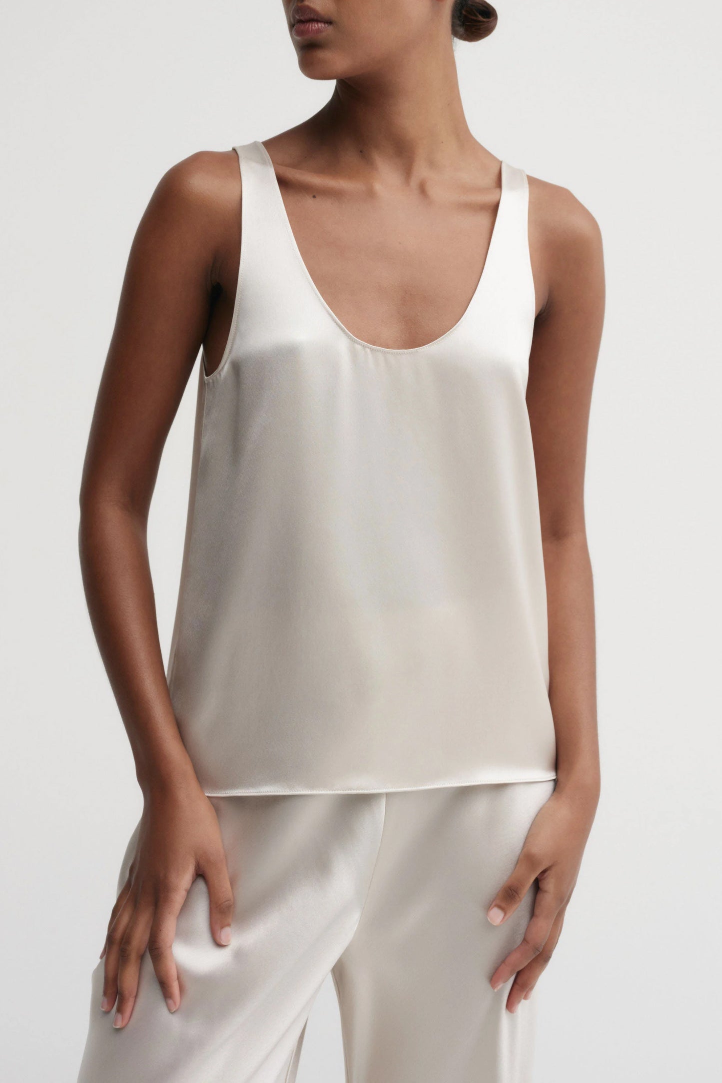Top Romy in raso della linea PearlAlmada - Anita Hass