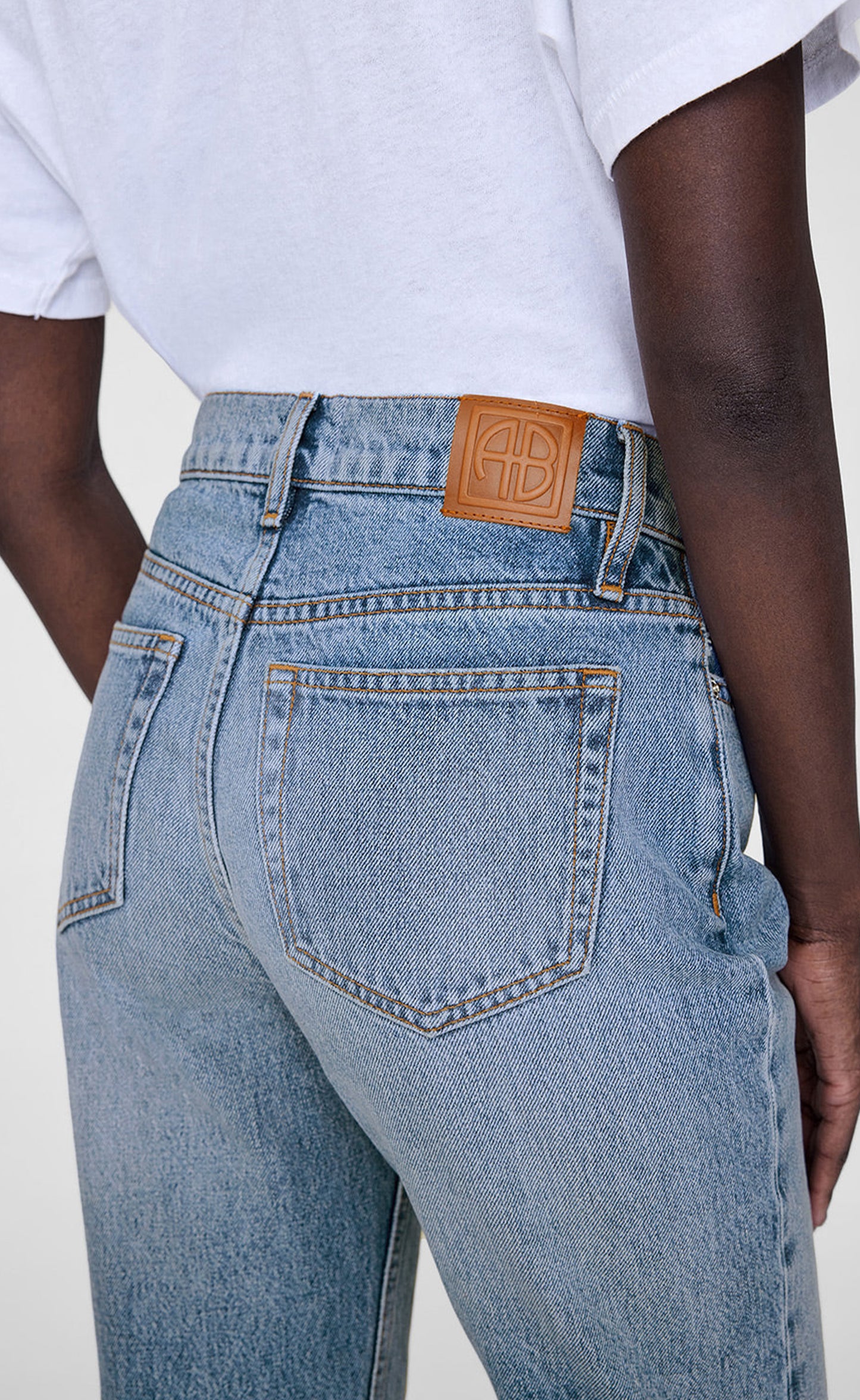 Jeans Bruno in Destructed Antique BlueAnine Bing - Anita Hass