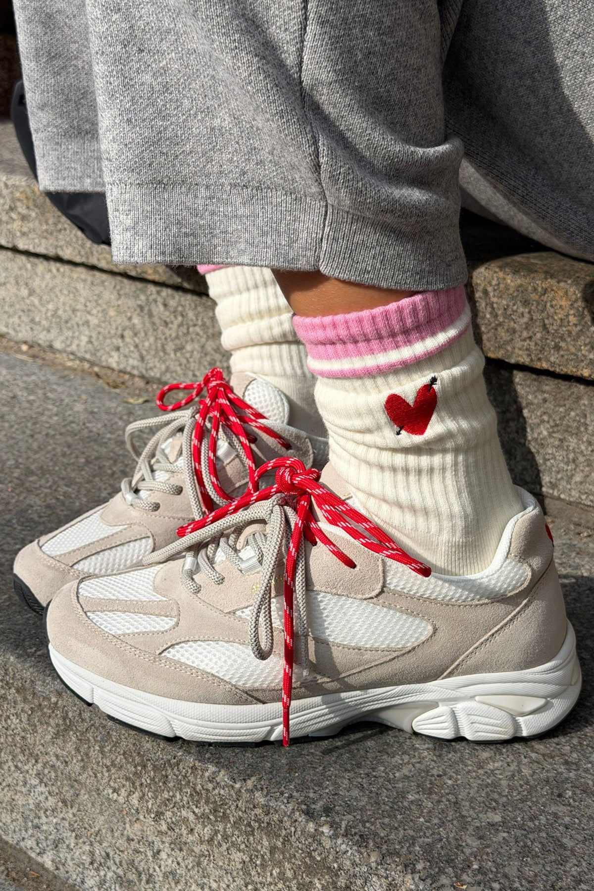 Sports Socks Heart in Off White/Pink