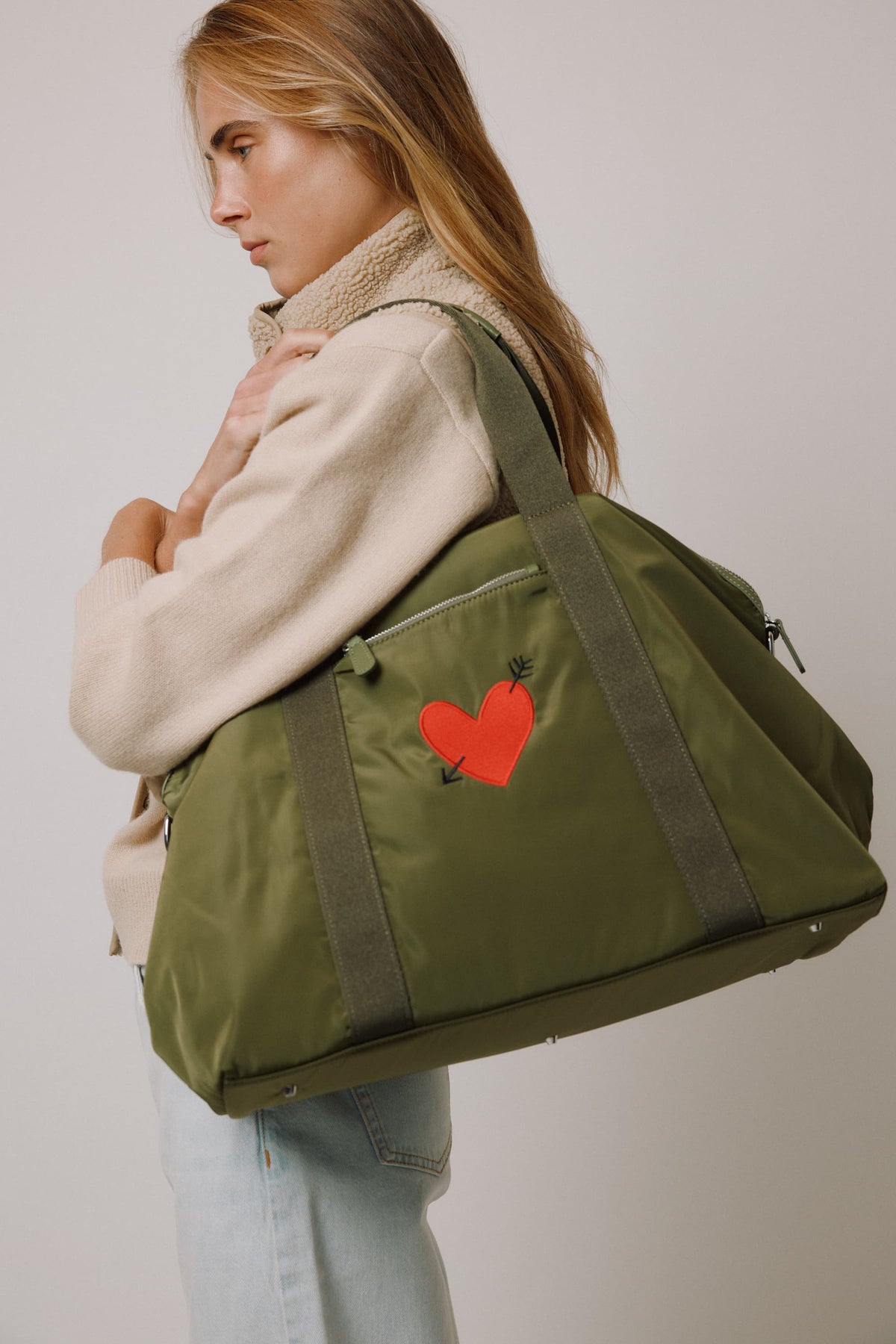 Tasche 'Heart' in Oliv Nylon Anita Hass