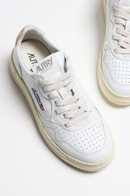 Sneaker 01 Low in Weiß/Gold Autry