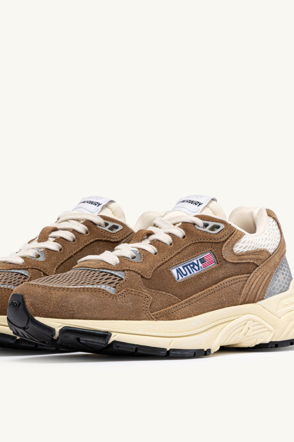 Sneaker Hyperway in Cigar/Silber Autry