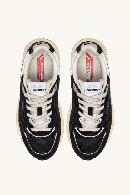 Sneaker Hyperway in Schwarz/Silber Autry