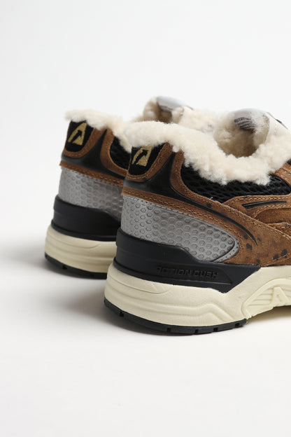 Sneaker Hyperway in Shearling Camel Autry