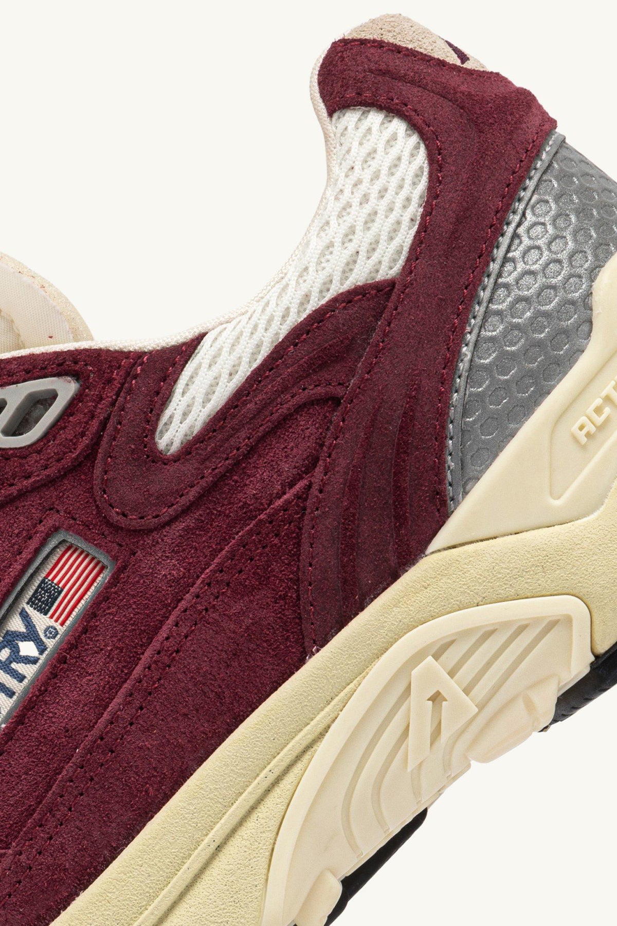 Sneaker Hyperway in Vinery/Silber Autry