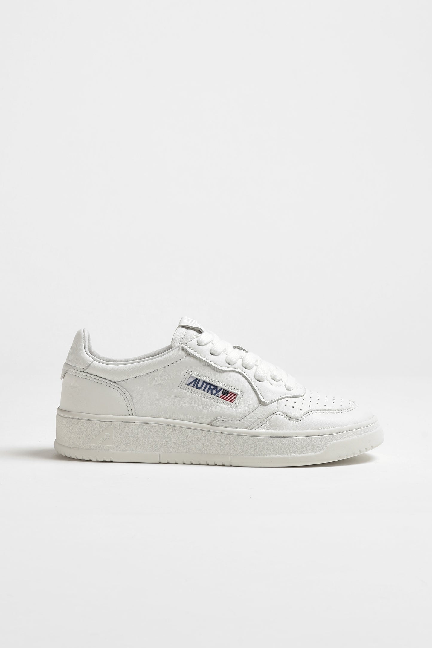 Sneaker Medalist in Solidgoat/Weiß Autry