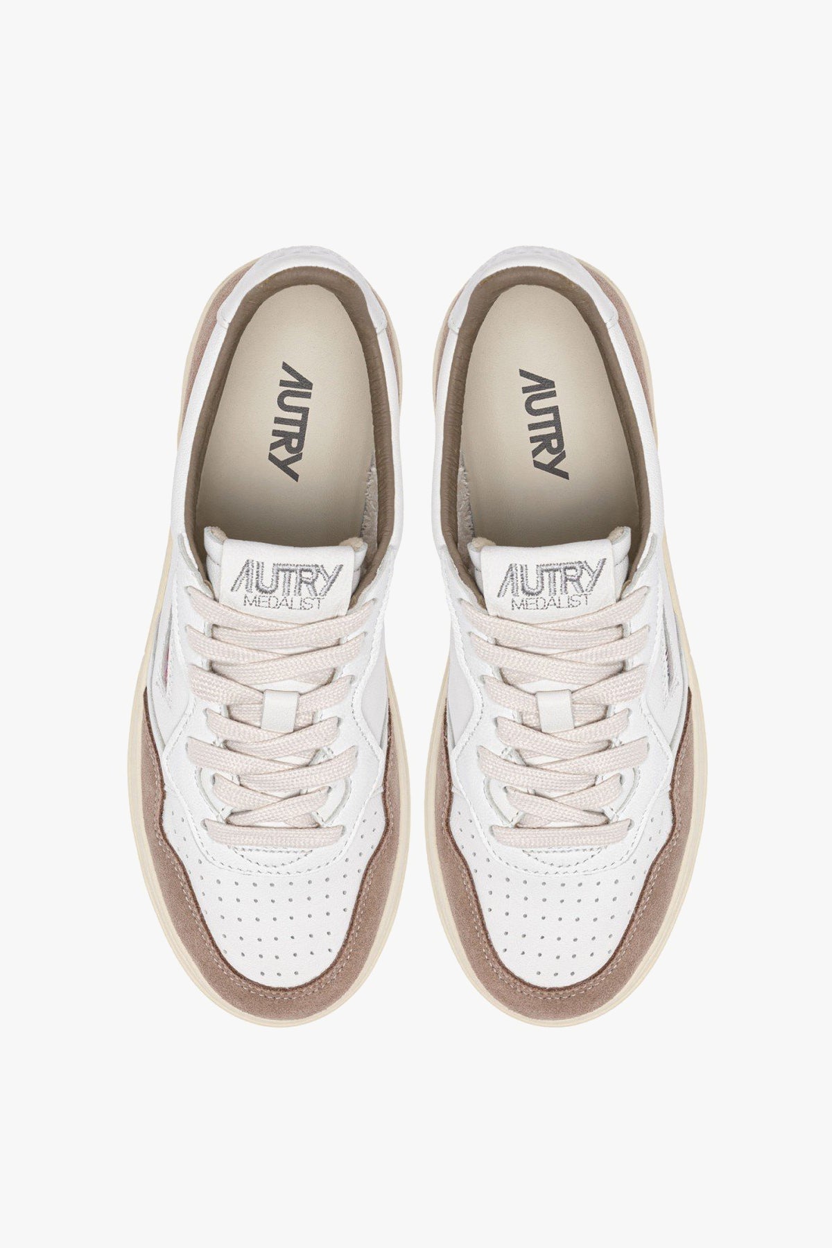 Sneaker Medalist in White/Tobacco Suede Autry
