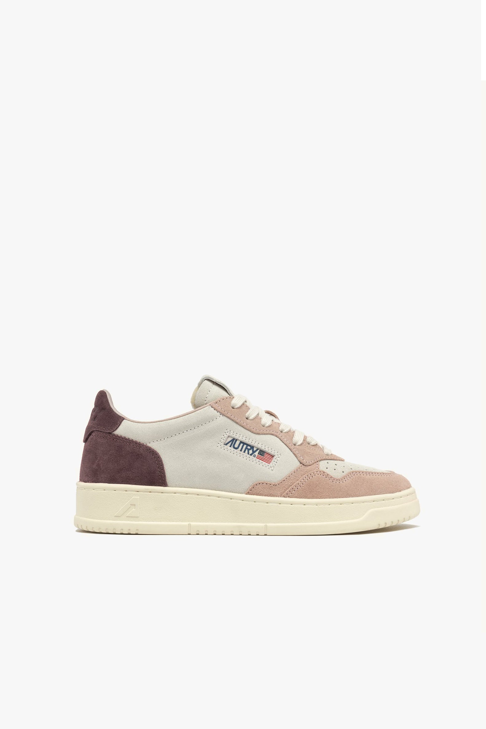 Sneaker Medalist Low in Powder/Ebony Autry