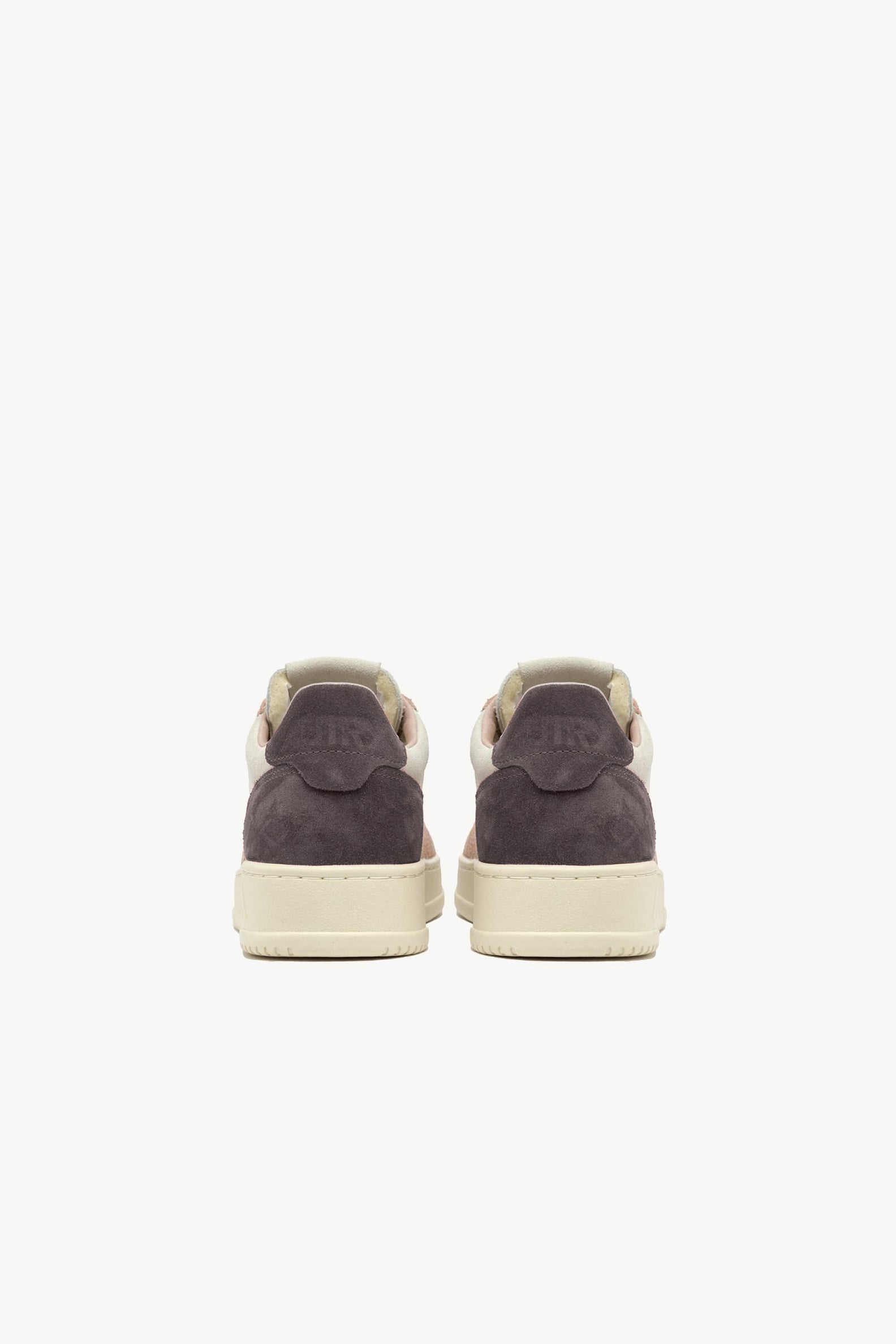 Sneaker Medalist Low in Powder/Ebony Autry