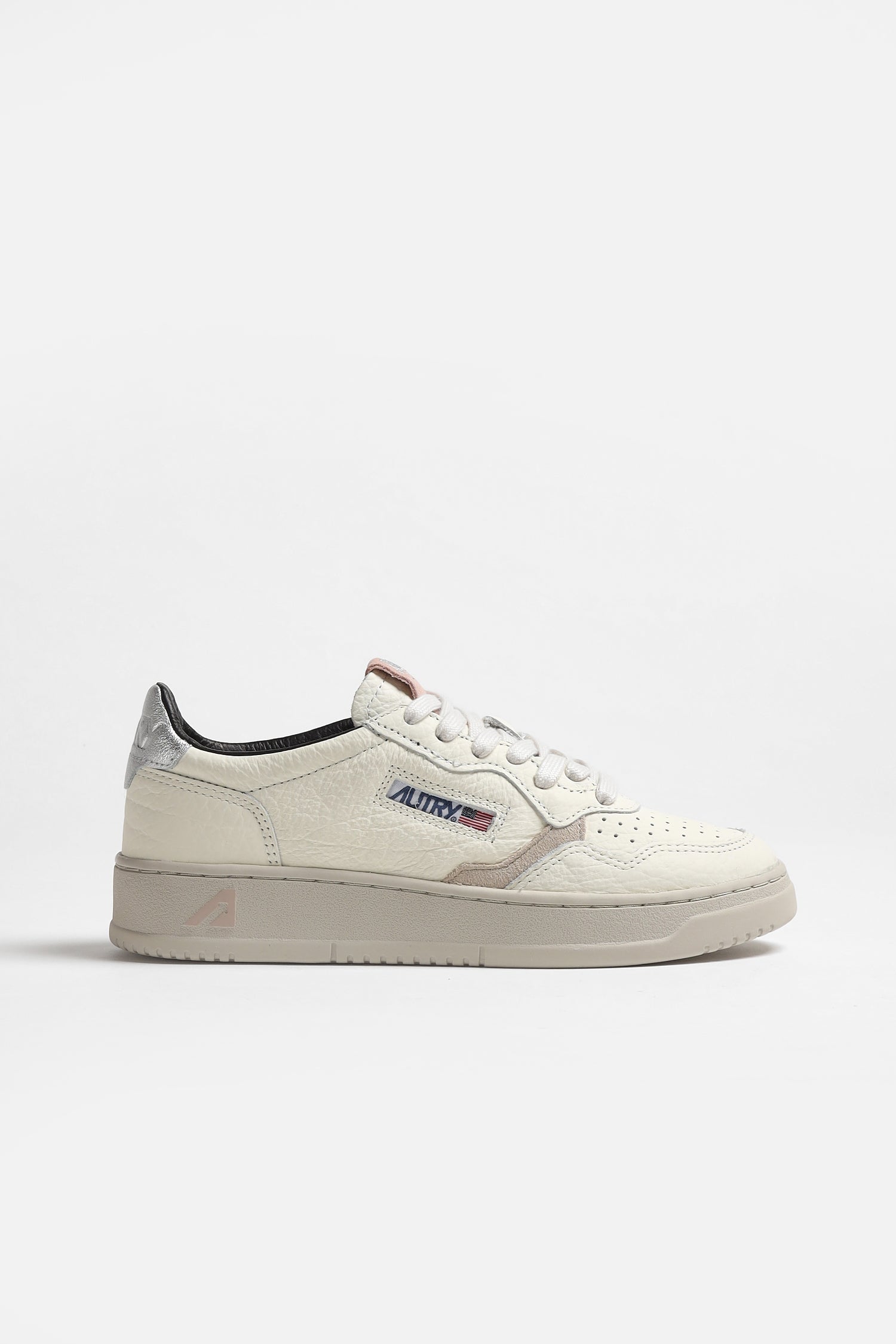 Sneaker Medalist Low in Silber/Puder Autry