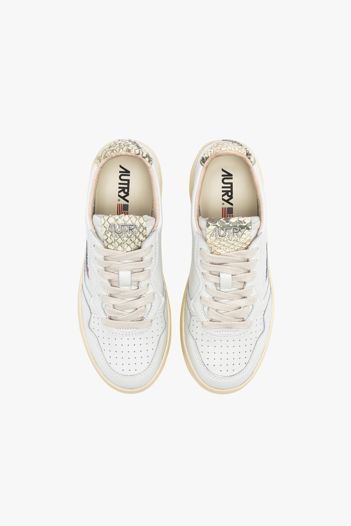 Sneaker Medalist Low in Virgin/Diamond Autry