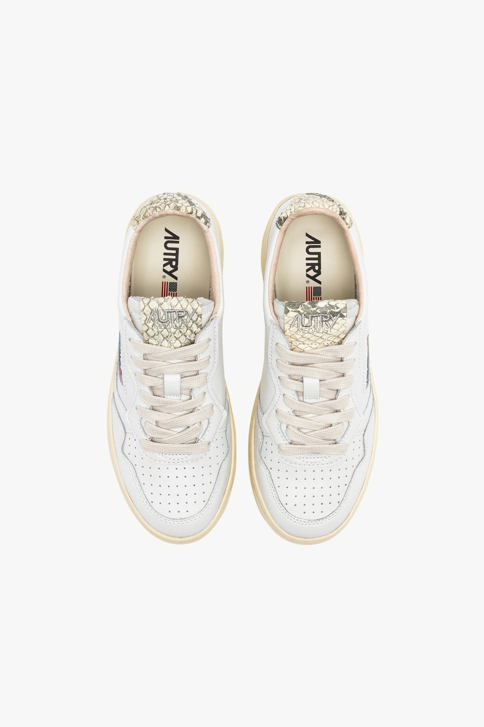 Sneaker Medalist Low in Virgin/Diamond Autry