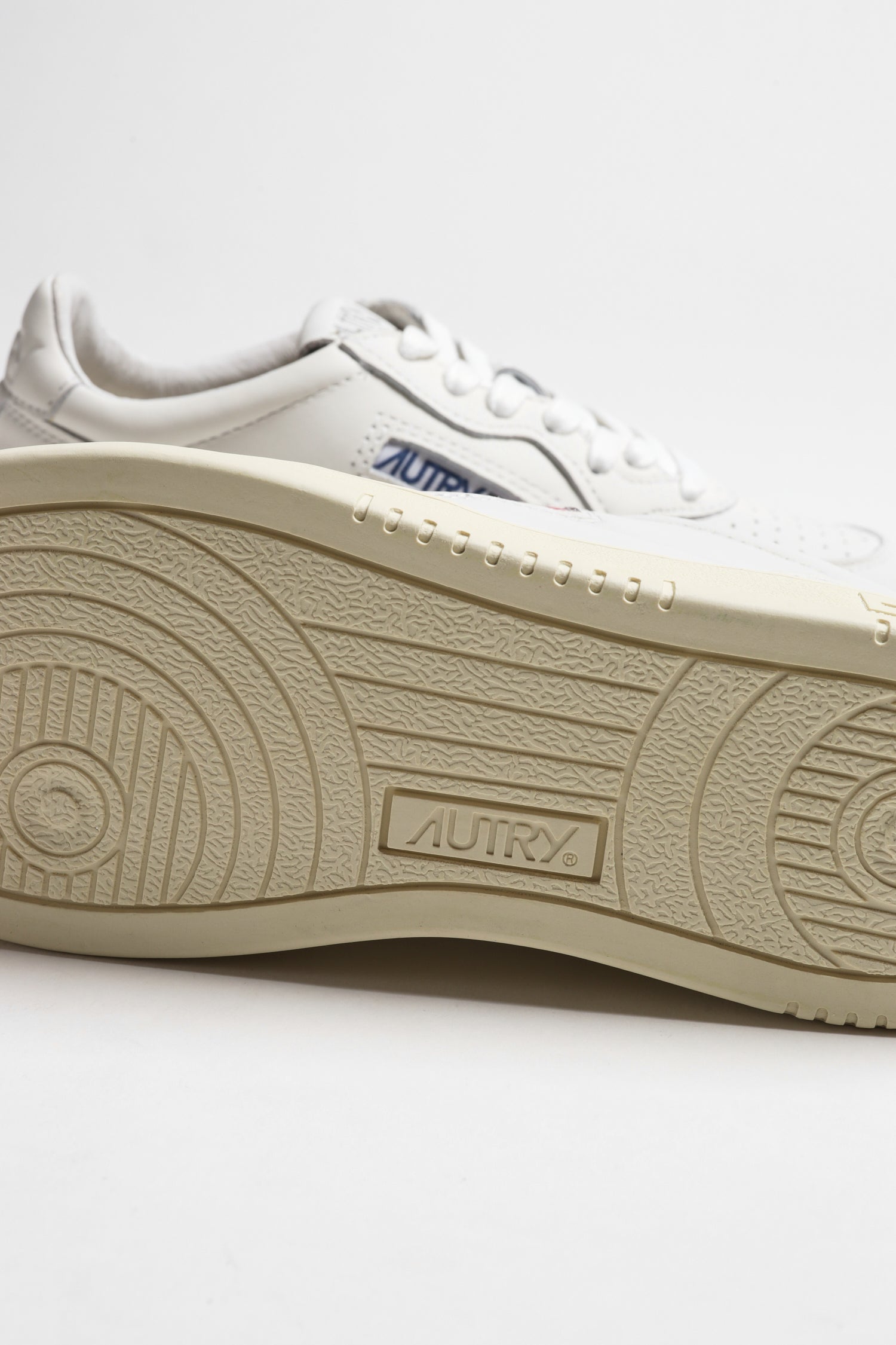 Medalist Sneakers in WhiteAutry - Anita Hass