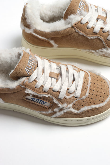 Sneaker Medalist Shearling in Cognac Autry