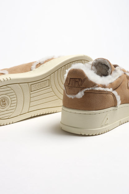 Sneaker Medalist Shearling in Cognac Autry