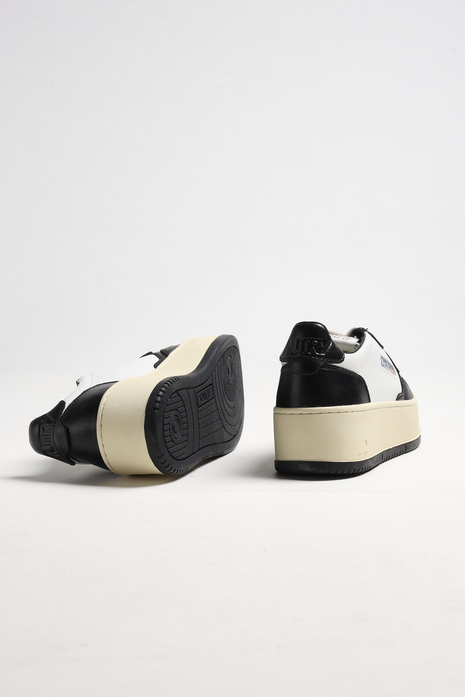 Sneaker Platform in Weiß/Schwarz Autry
