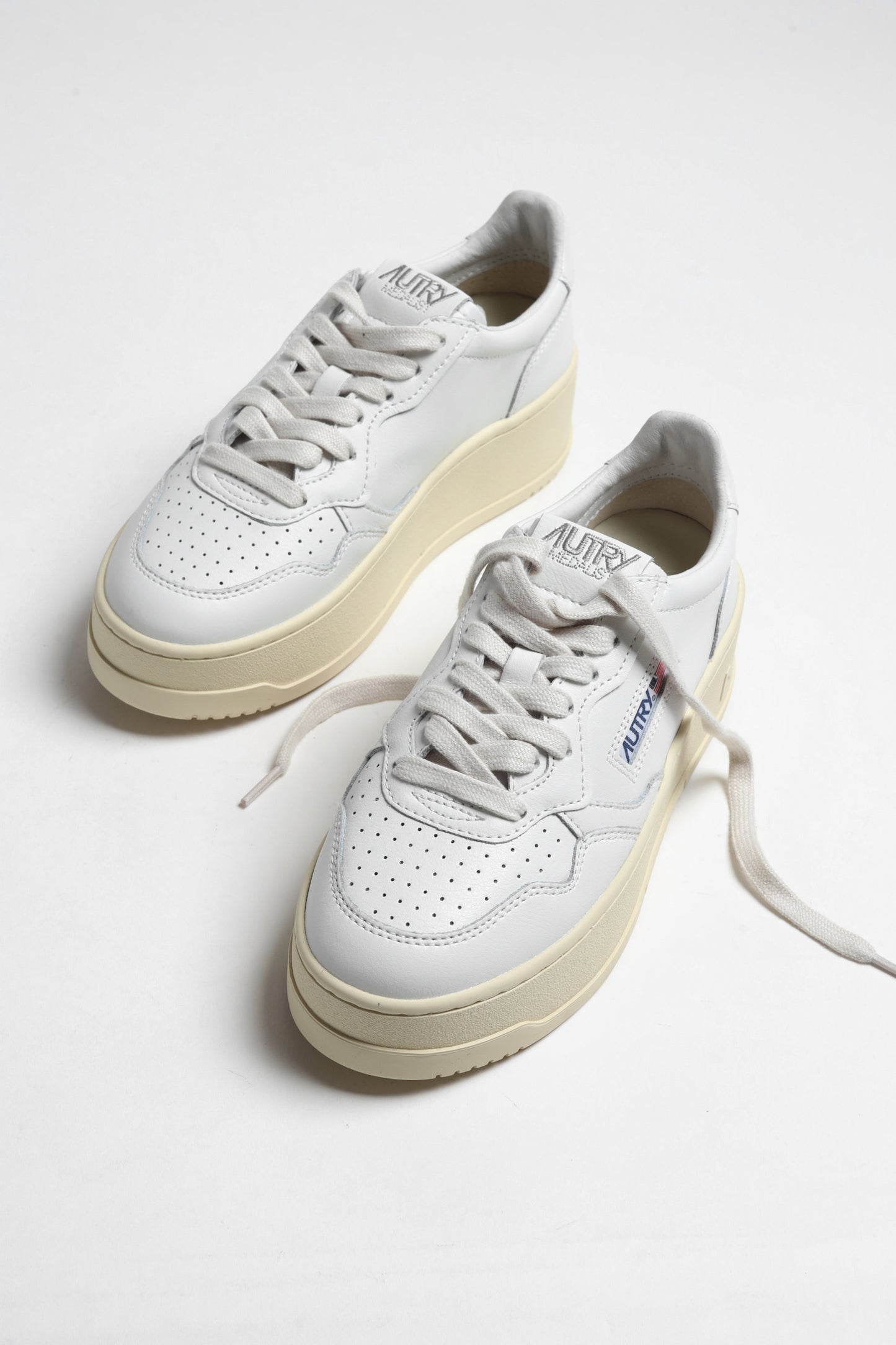 Sneaker Platform in Weiß Autry