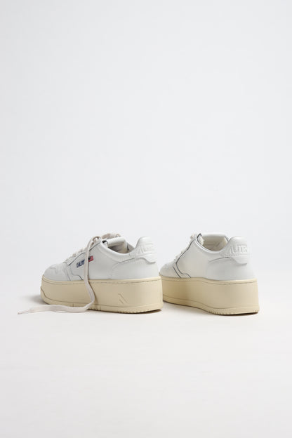 Sneaker Platform in Weiß Autry