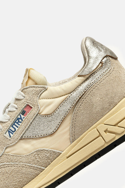 Sneaker Reelwind in Ecru/Platin Autry
