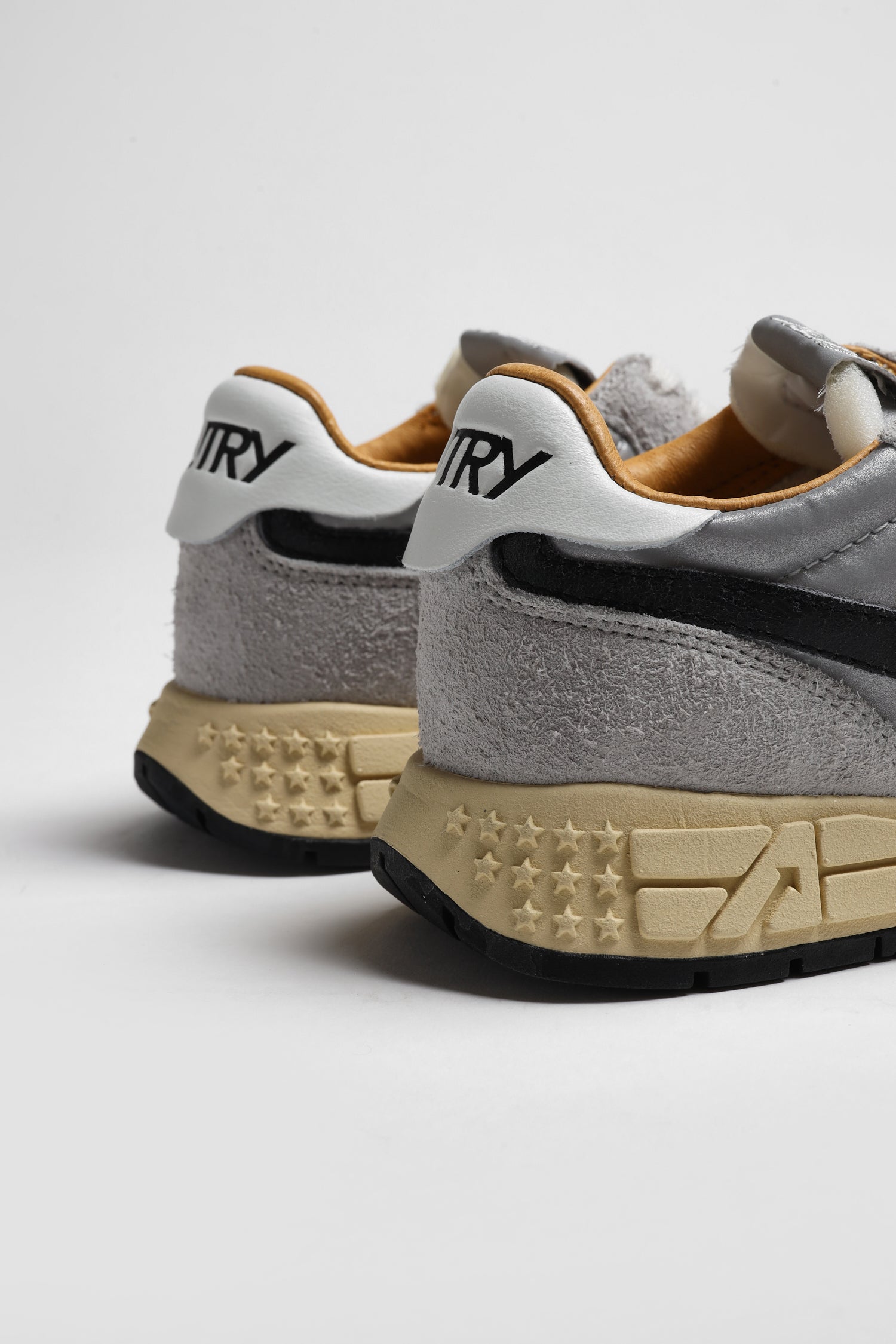 Sneaker Reelwind in Sand/Silber Autry