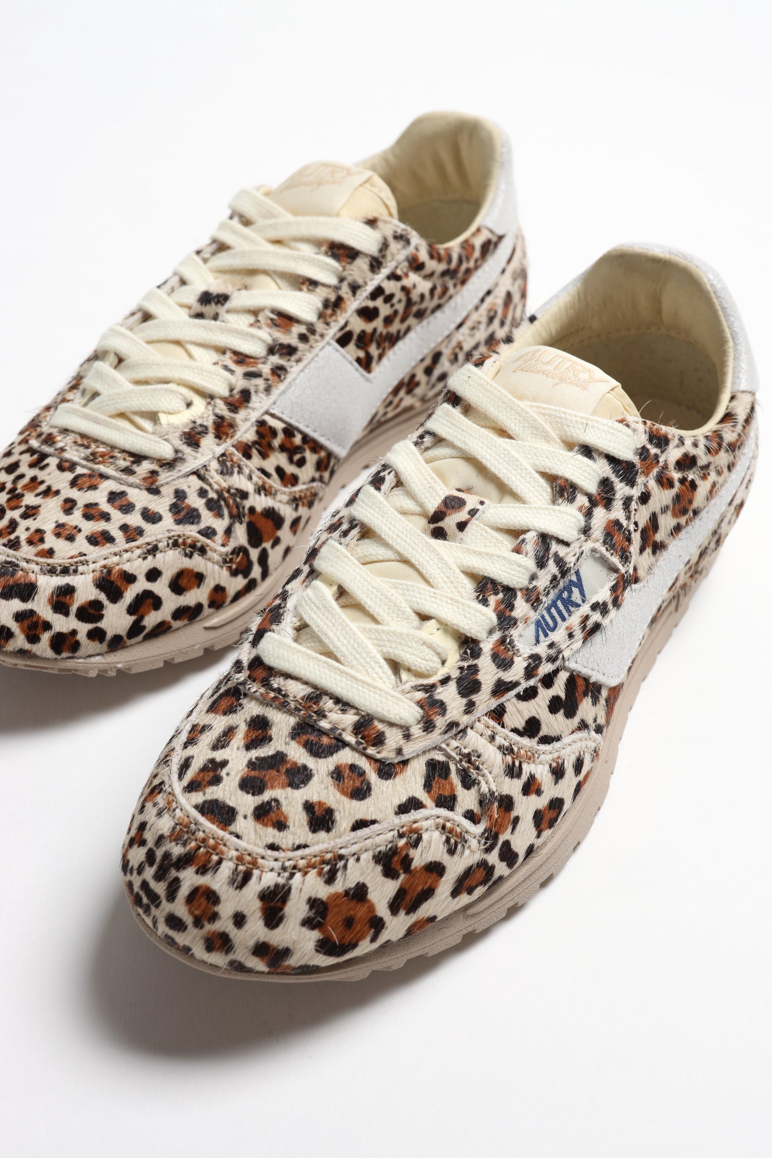 Sneaker Windspin in Pony Leo/White Autry