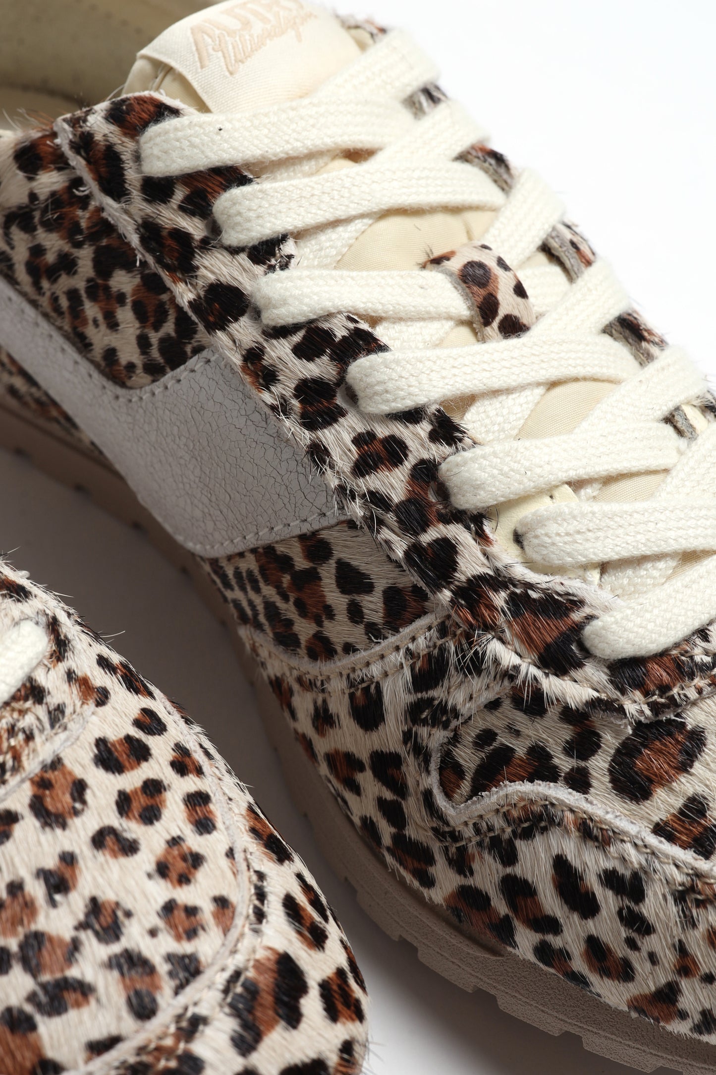 Sneaker Windspin in Pony Leo/White Autry