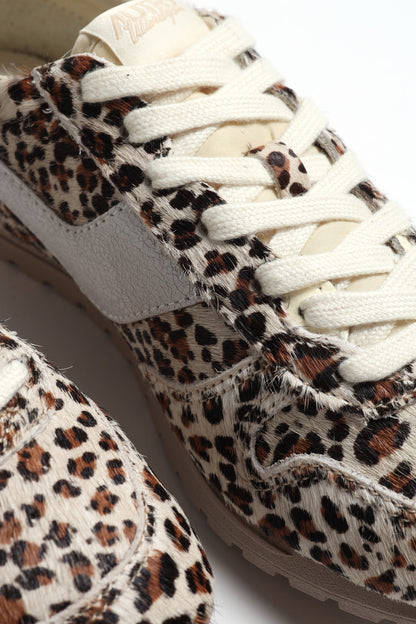 Sneaker Windspin in Pony Leo/White Autry