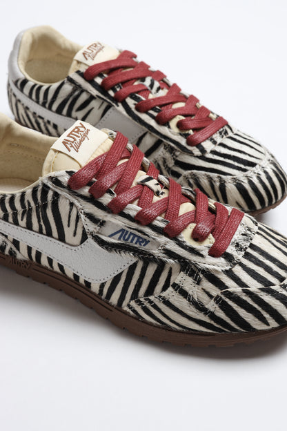 Sneaker Windspin in Pony Zebra/White Autry