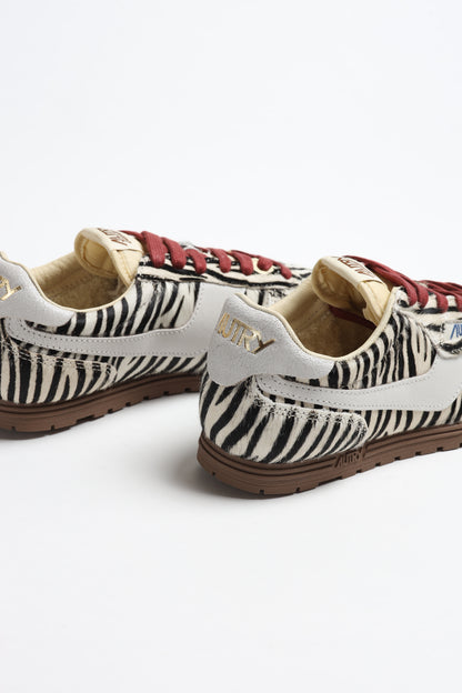 Sneaker Windspin in Pony Zebra/White Autry