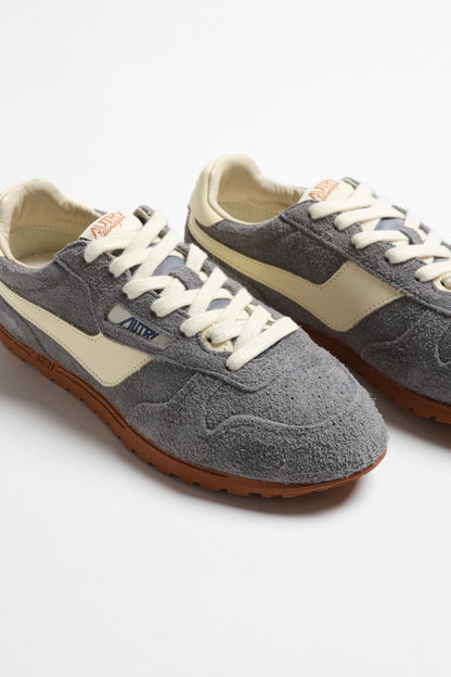 Windspin Sneakers in Seal/Rutabaga