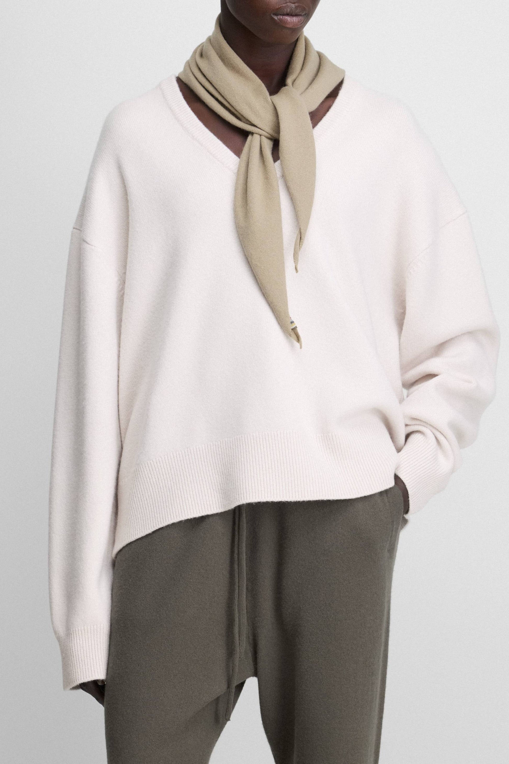 Jack Sweater No. 457 in ChalkExtreme Cashmere - Anita Hass