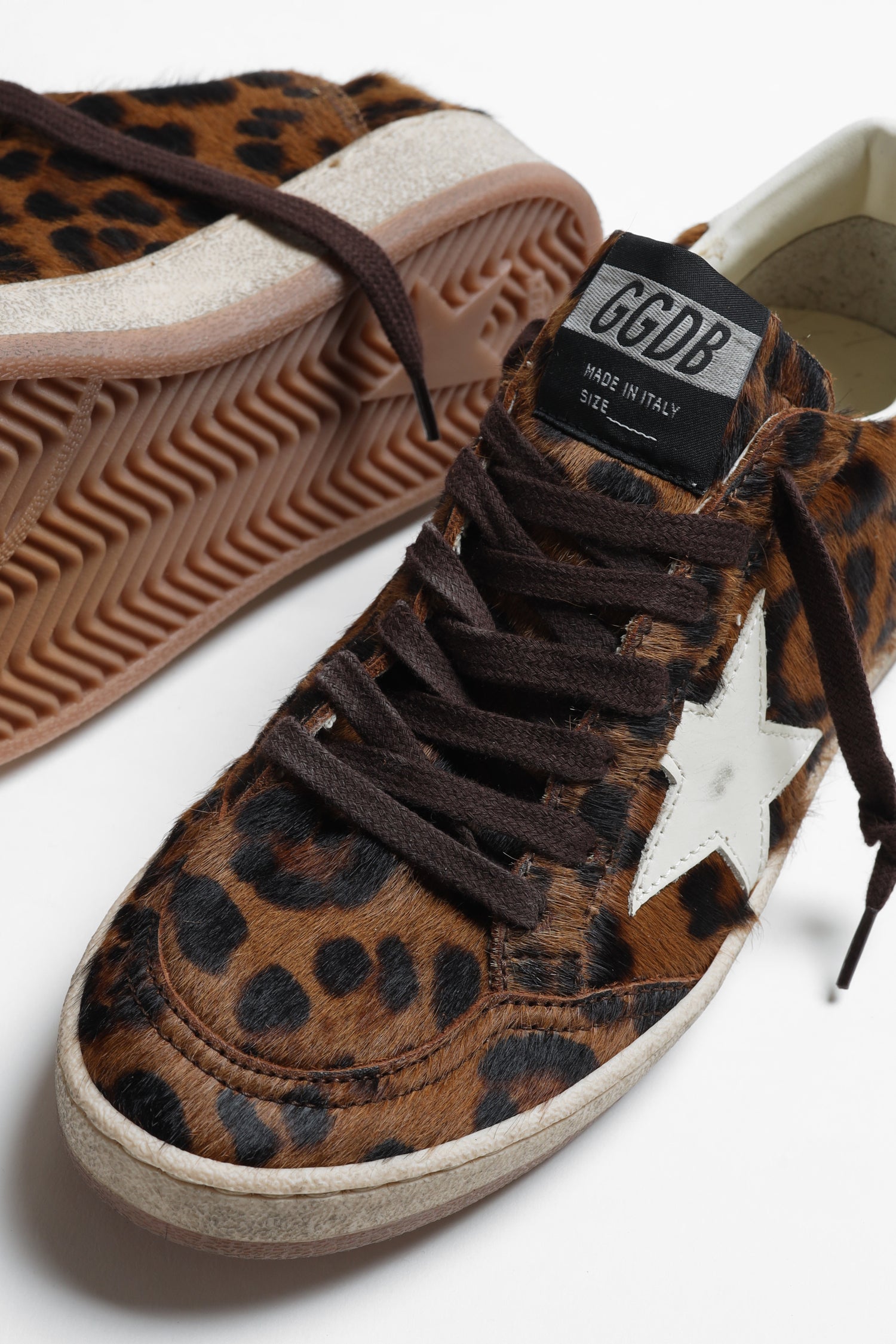 Sneaker Ball Star in Leo Brown/Cream Golden Goose