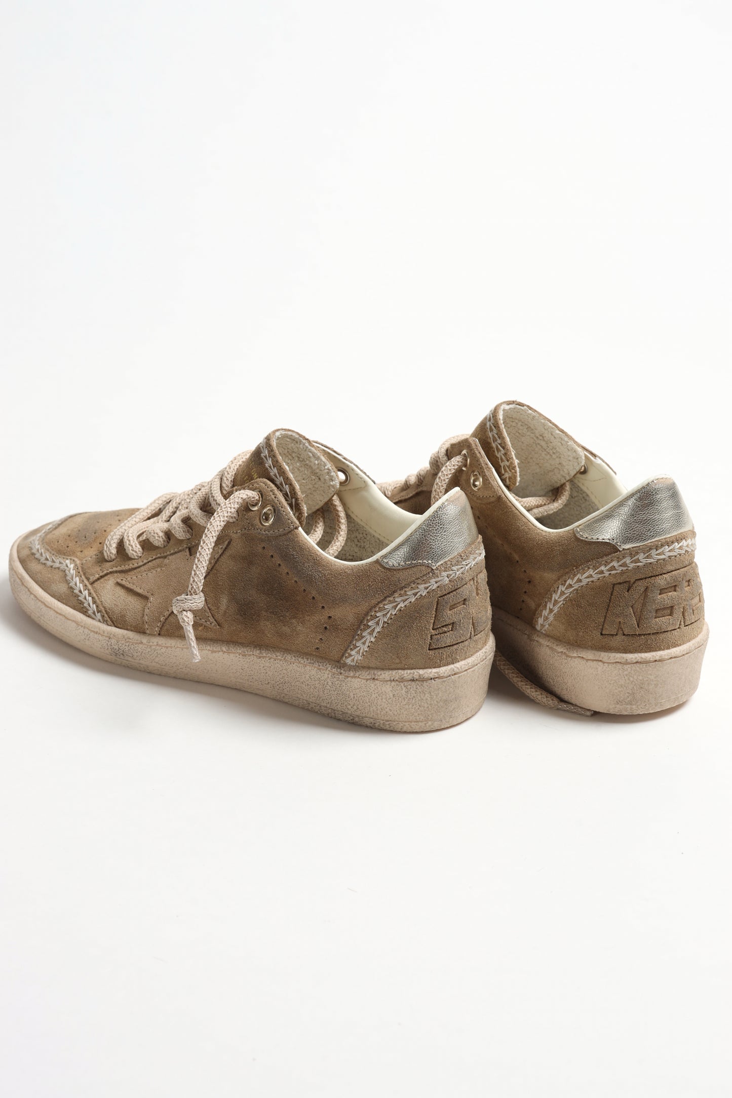 Sneaker Ball Star in Tobacco/Gold Golden Goose