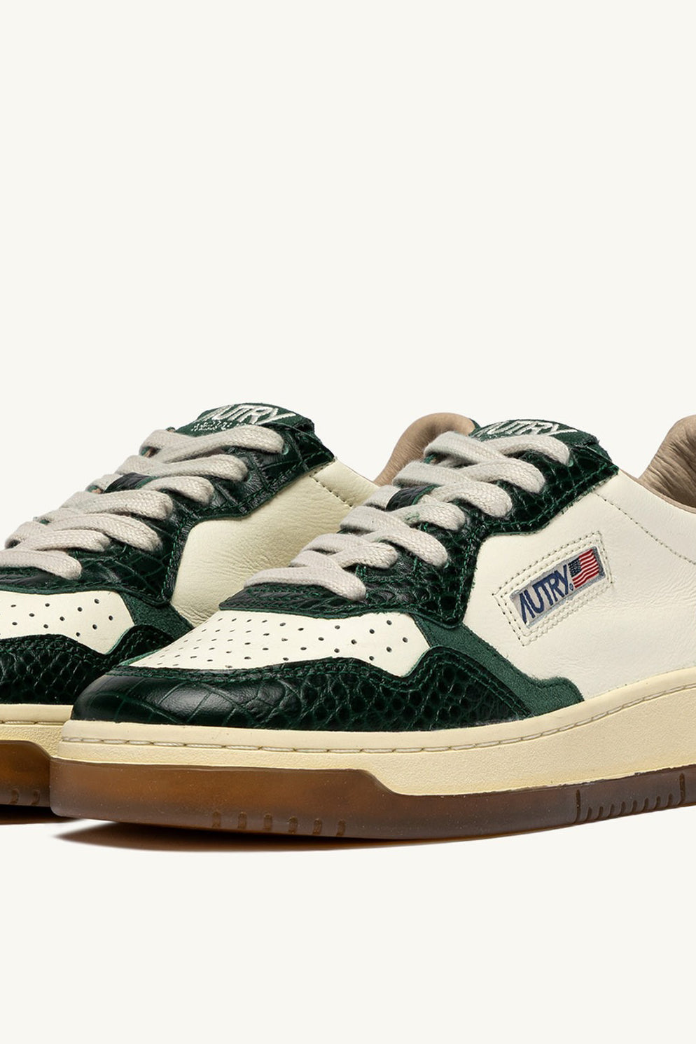 Sneaker Medalist in Marshmallow/Green