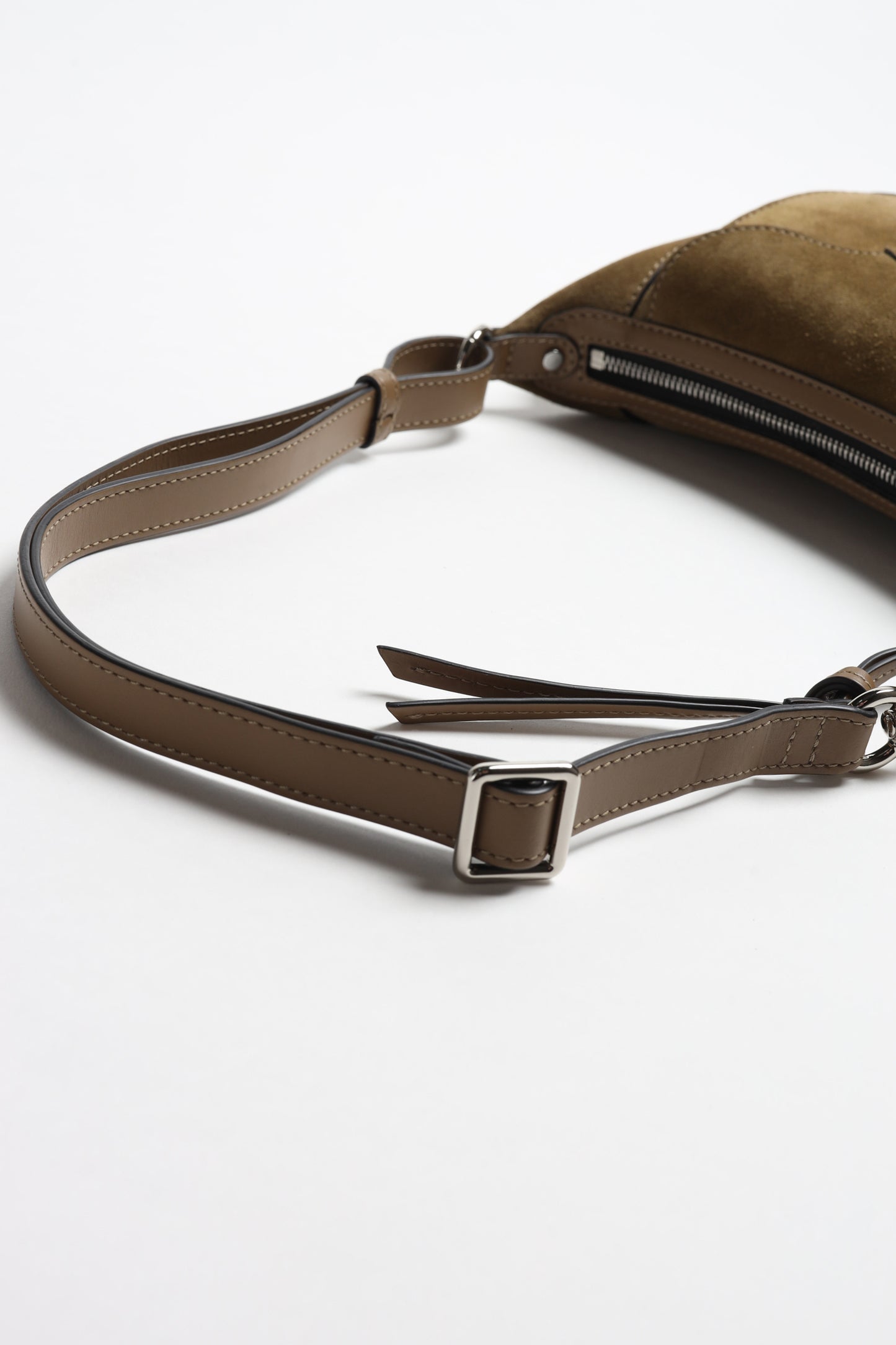 Tasche Oskan Moon Pocket in Taupe Isabel Marant