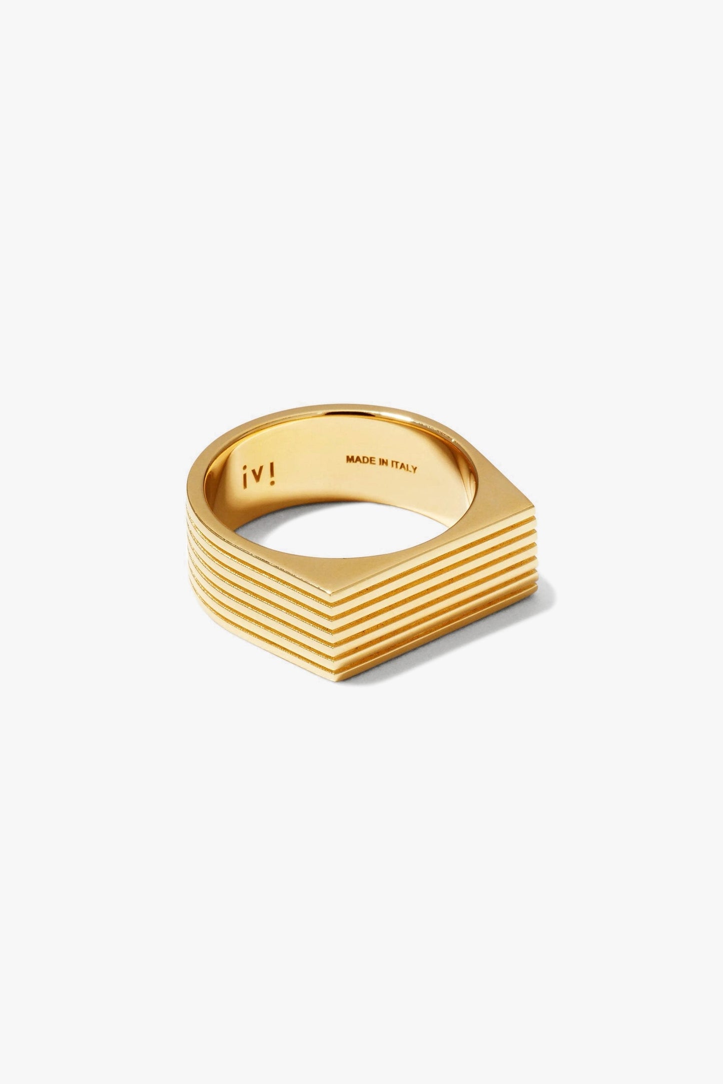Aurelia Signet Ring in GoldIVI Los Angeles - Anita Hass