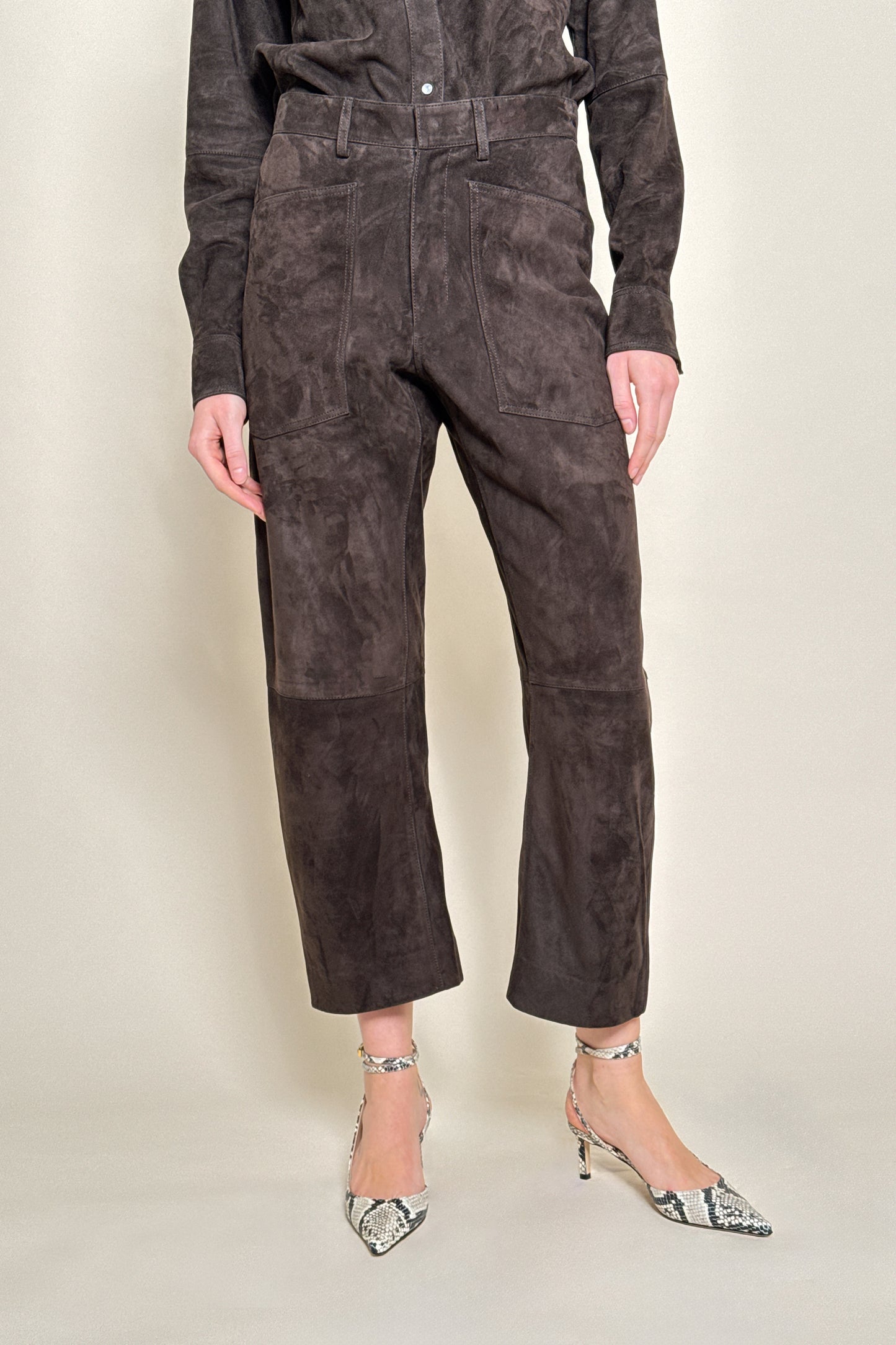 Lederhose Sam in Chocolate SuedeJadia - Anita Hass