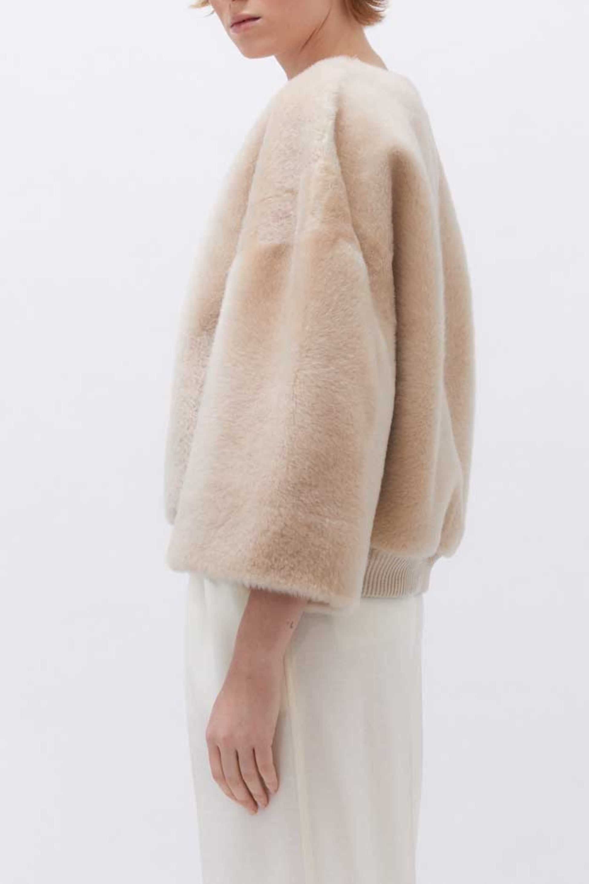 Sweater Claude Lacon in Cream Jadia