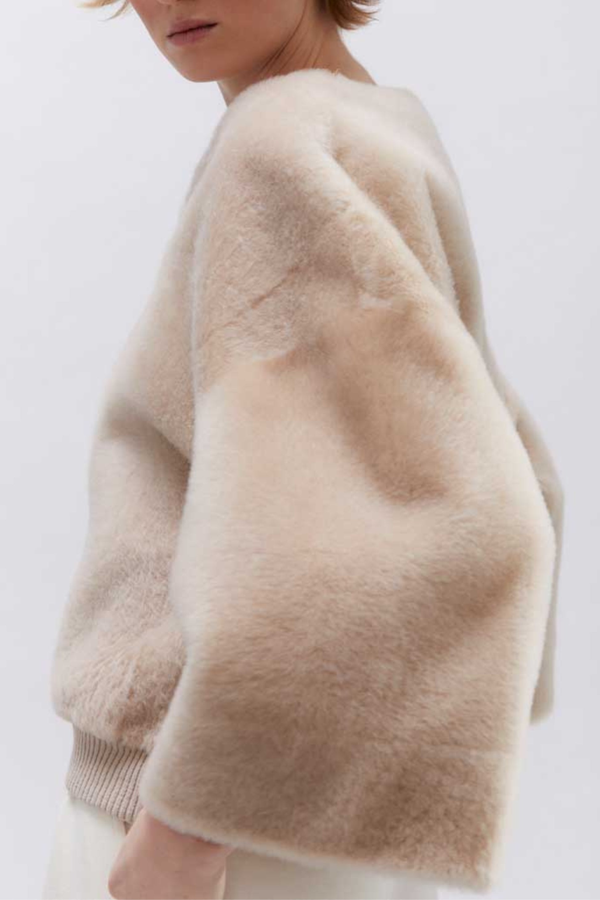 Sweater Claude Lacon in Cream Jadia